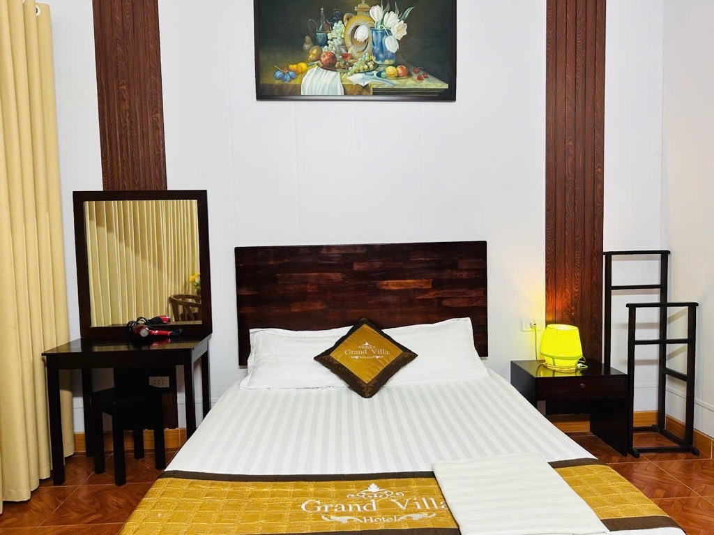 Bán nhà Hoàng Ngân - diện tích 50m2 5 tầng - ô tô tránh - giá 12,5 tỷ