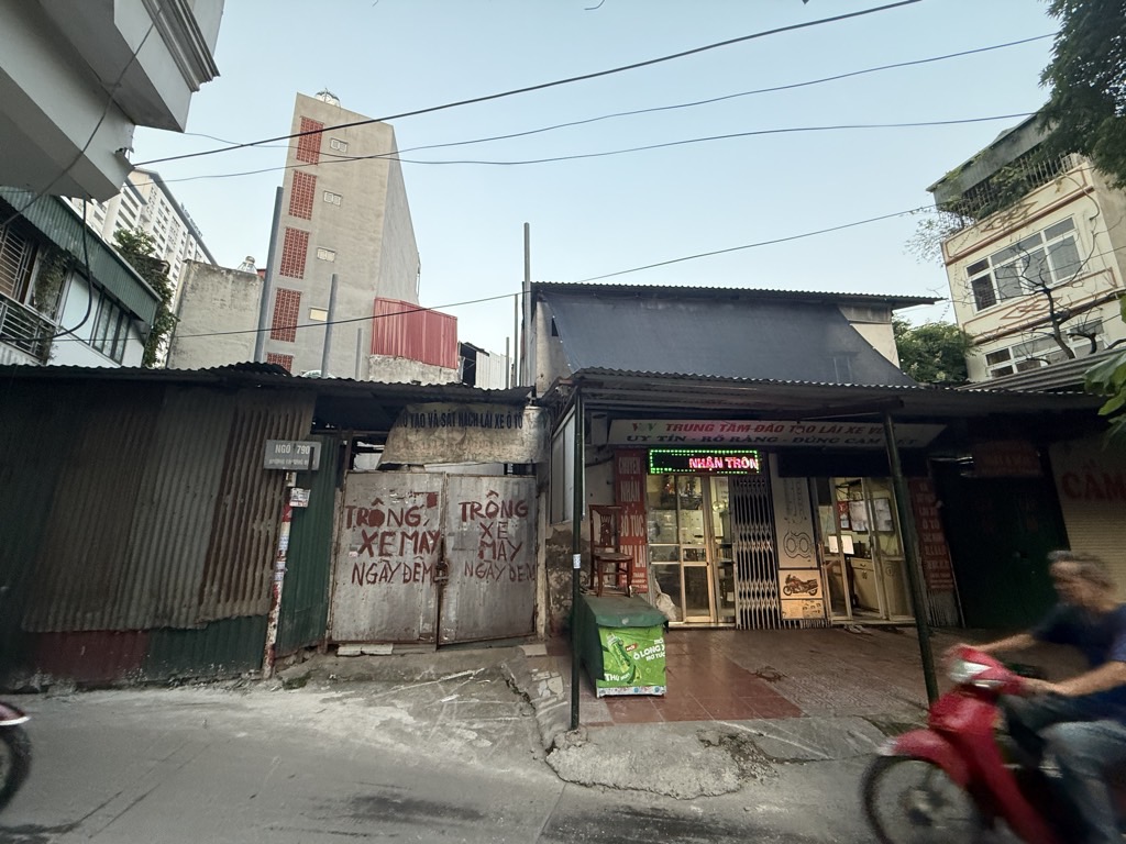 Bán nhà Trương Định - diện tích 536.6m2 1 tầng - Mặt phố - giá 80,4 tỷ