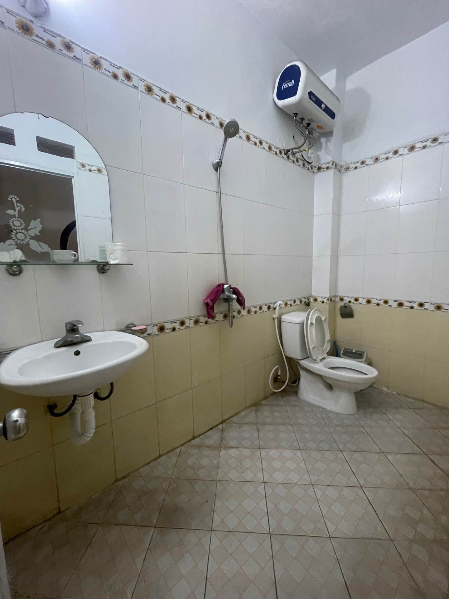 Bán nhà Lĩnh Nam - diện tích 30m2 4 tầng - Ô TÔ QUA NHÀ - giá 9,2 tỷ