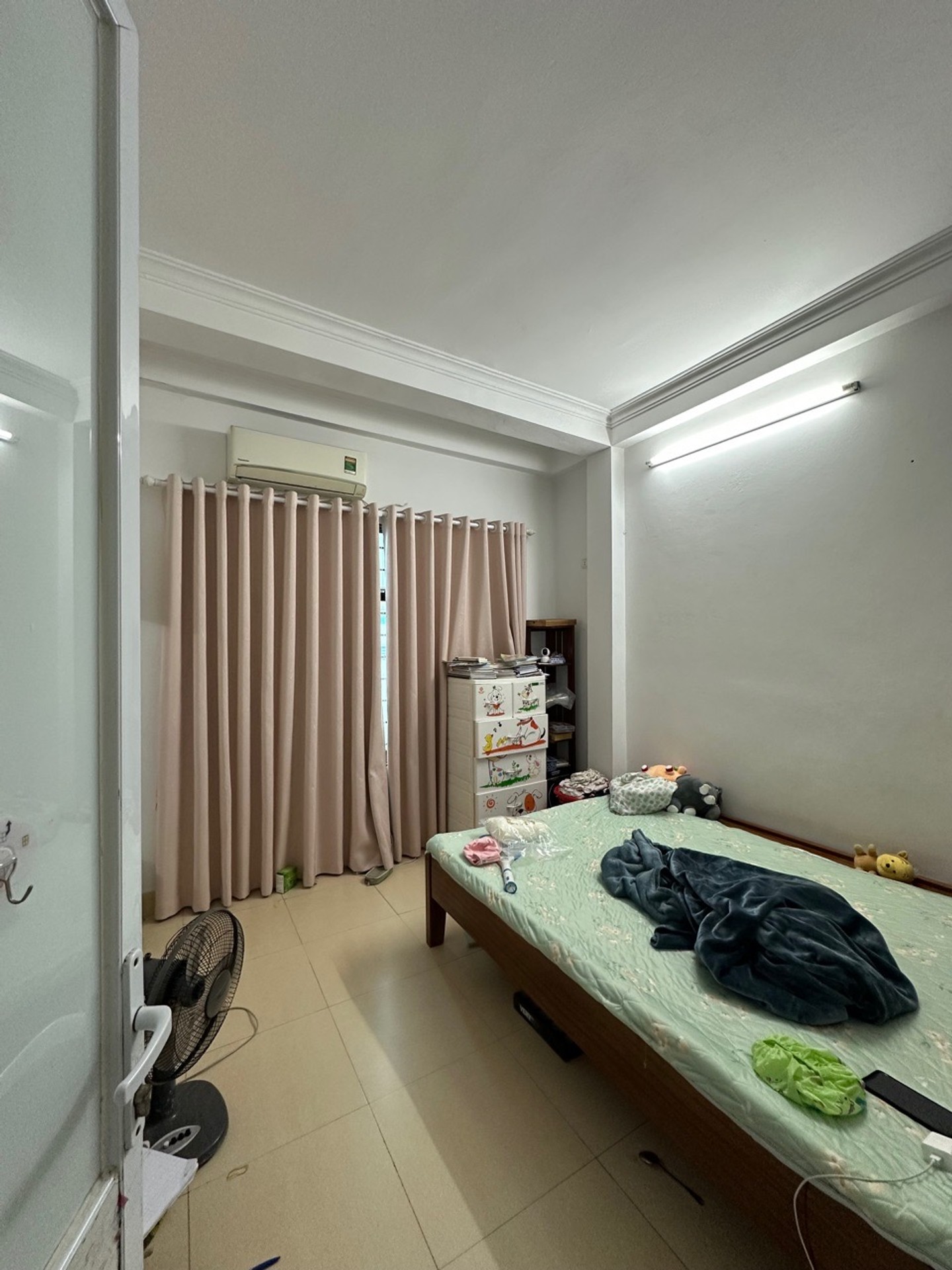 Bán nhà Định Công Hạ - diện tích 34m2 4 tầng - ô tô đỗ cửa - giá 3,4 tỷ