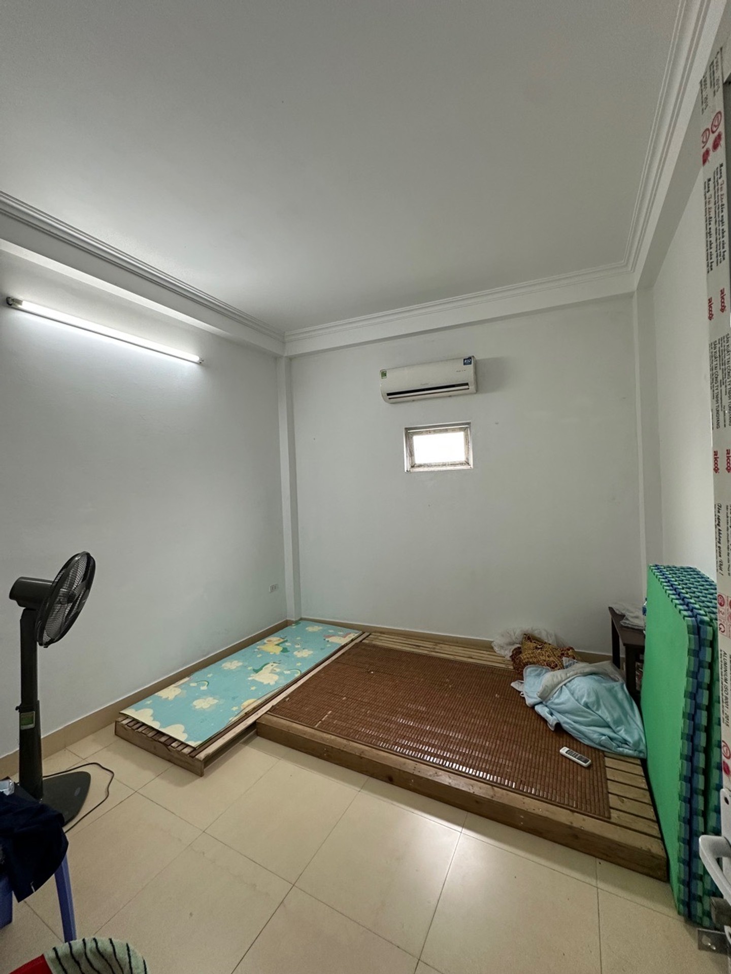 Bán nhà Định Công Hạ - diện tích 34m2 4 tầng - ô tô đỗ cửa - giá 3,4 tỷ