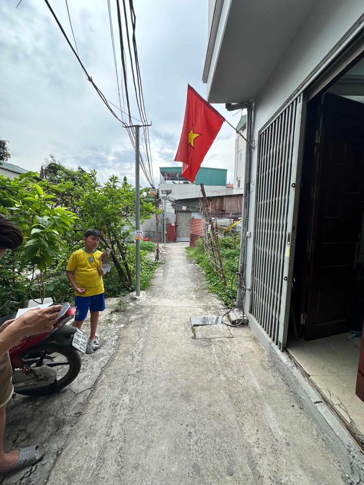 Bán nhà Định Công Hạ - diện tích 34m2 4 tầng - ô tô đỗ cửa - giá 3,4 tỷ