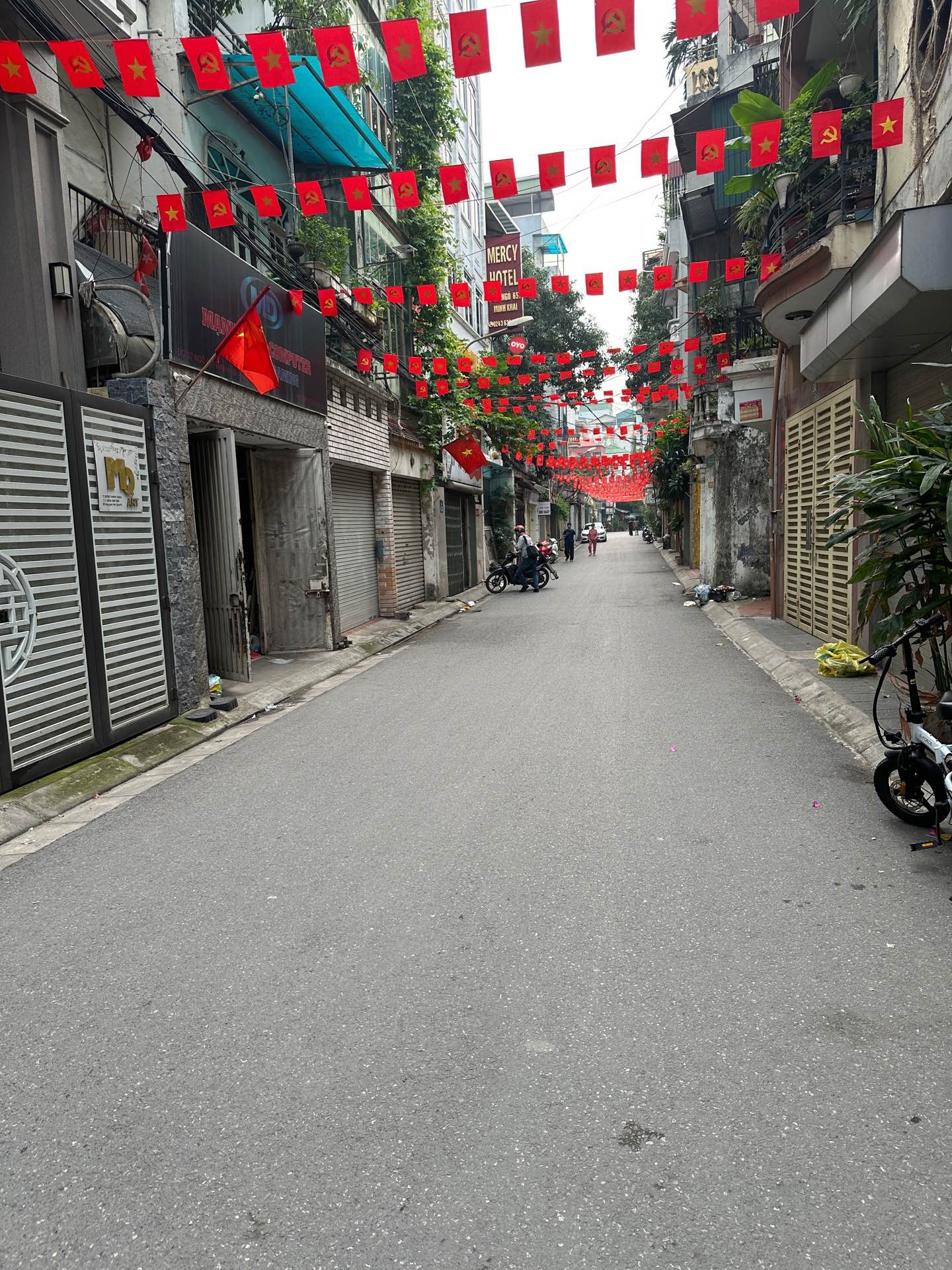 Bán nhà Minh Khai - diện tích 72m2 5 tầng - Ngõ to như phố - giá 28 tỷ