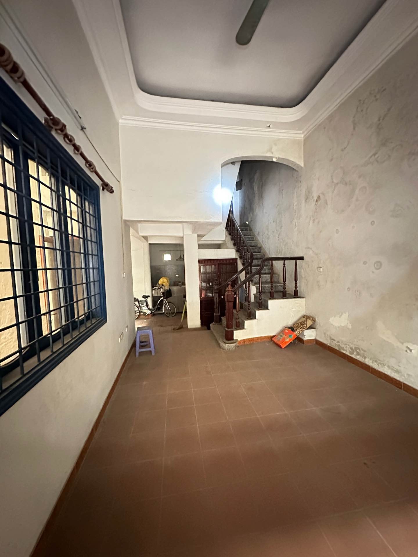 Bán nhà Minh Khai - diện tích 72m2 5 tầng - Ngõ to như phố - giá 28 tỷ