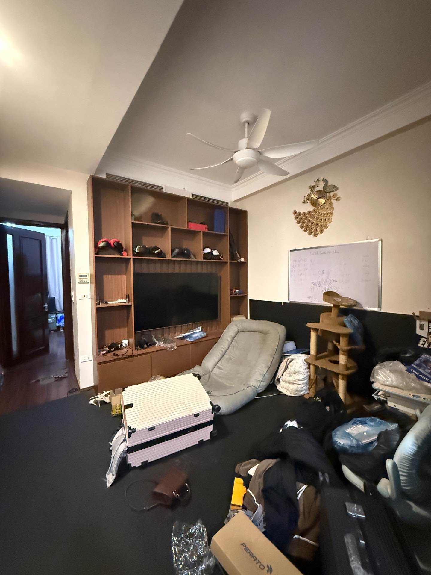 Bán nhà Giáp Bát - diện tích 60m2 4 tầng - Ô tô đỗ cửa - giá 15,5 tỷ