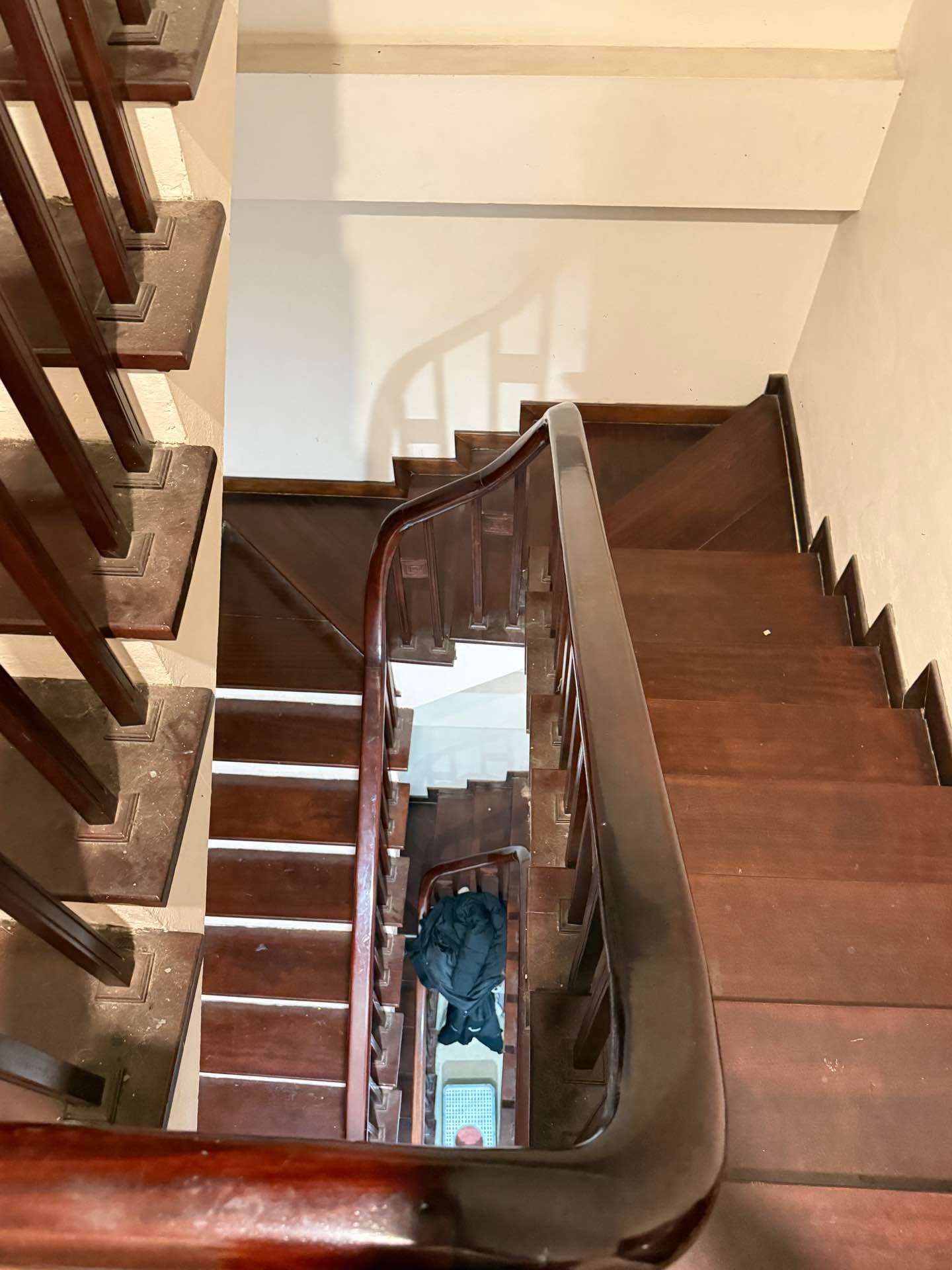 Bán nhà Giáp Bát - diện tích 60m2 4 tầng - Ô tô đỗ cửa - giá 15,5 tỷ