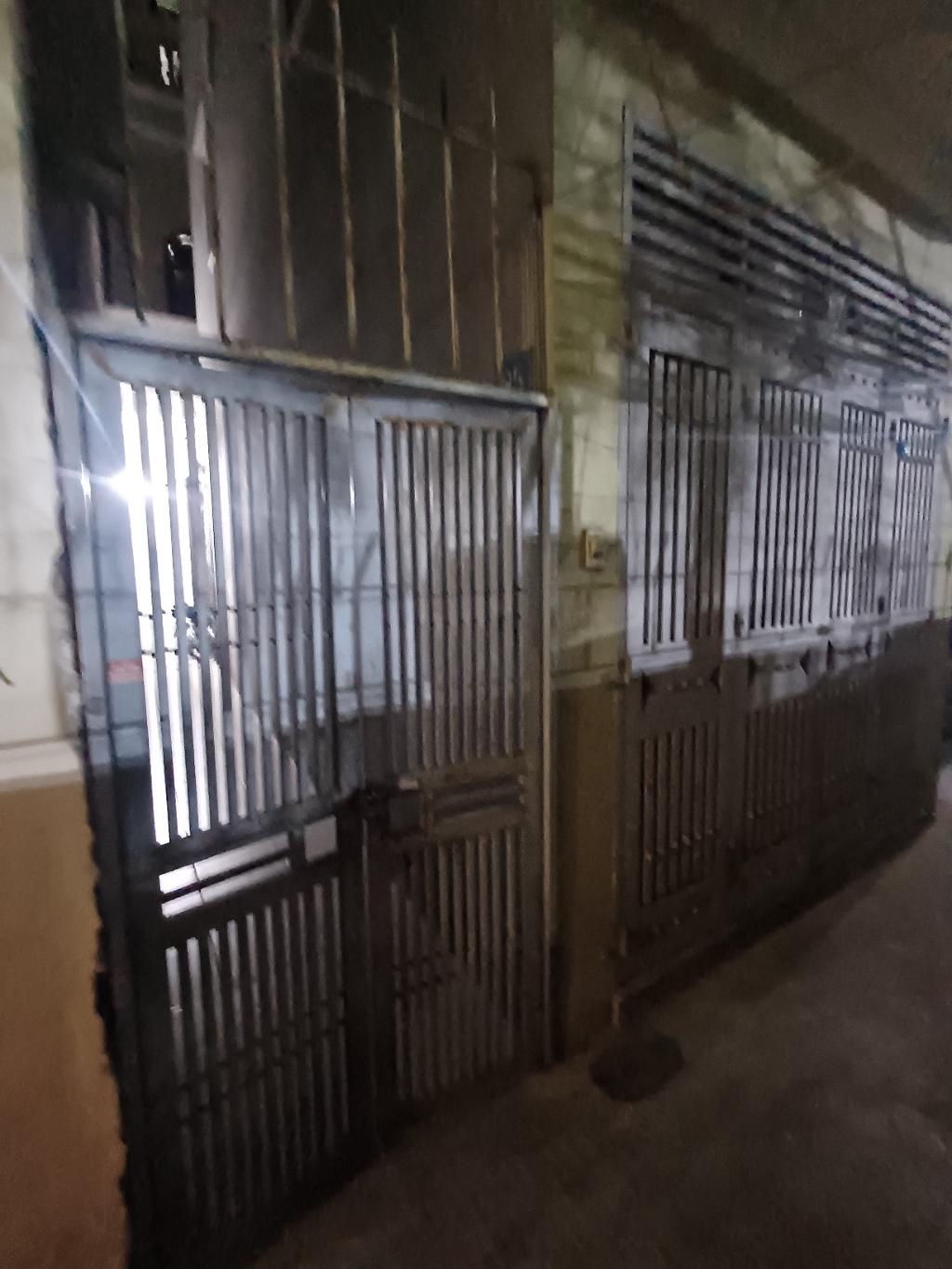 Bán nhà Tân Lạc - diện tích 49m2 4 tầng - Sổ đỏ chính chủ - giá 8,6 tỷ