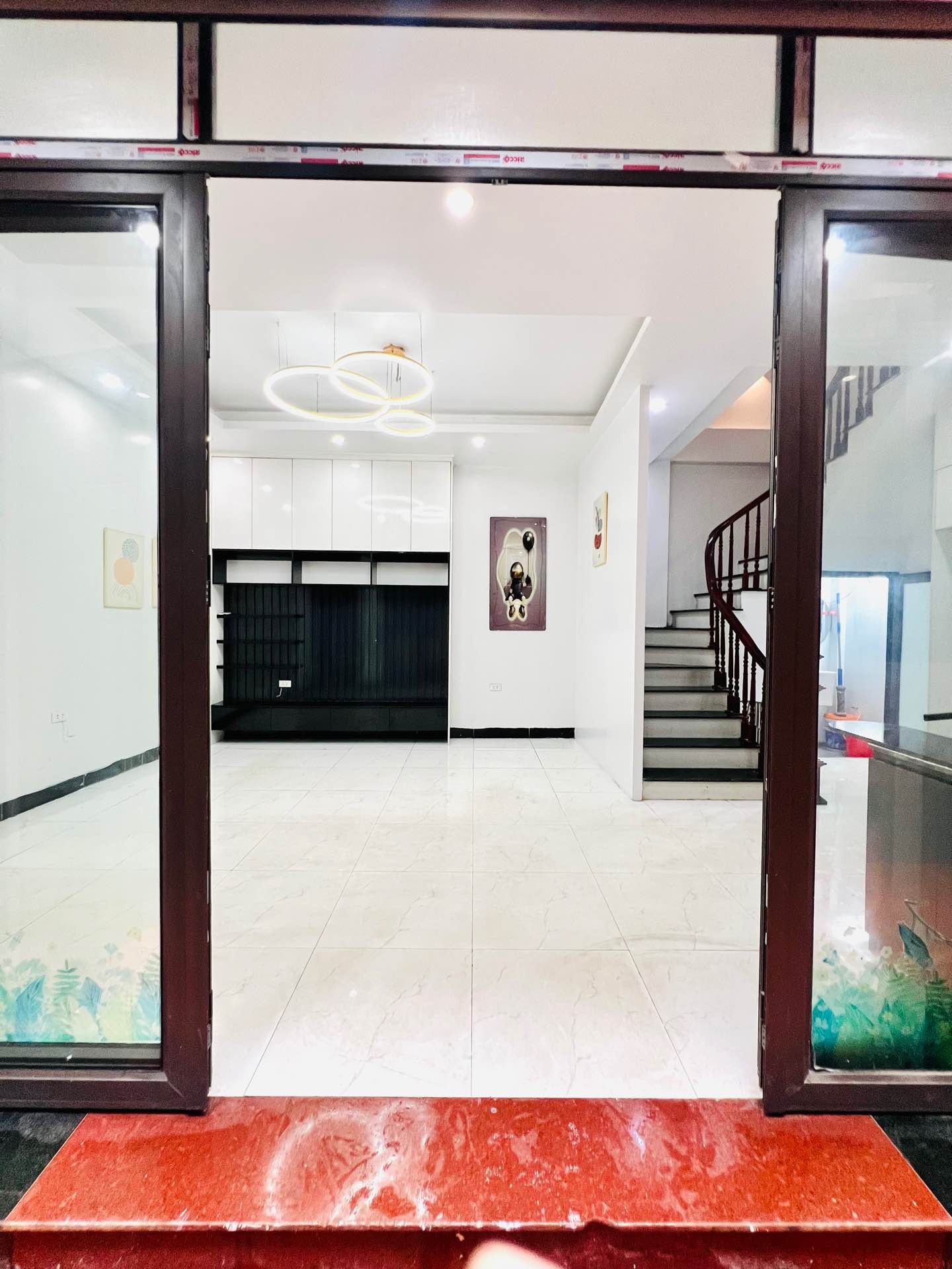 Bán nhà Tam Trinh - diện tích 35m2 6 tầng - Ngõ nông gần phố - giá 8,3 tỷ