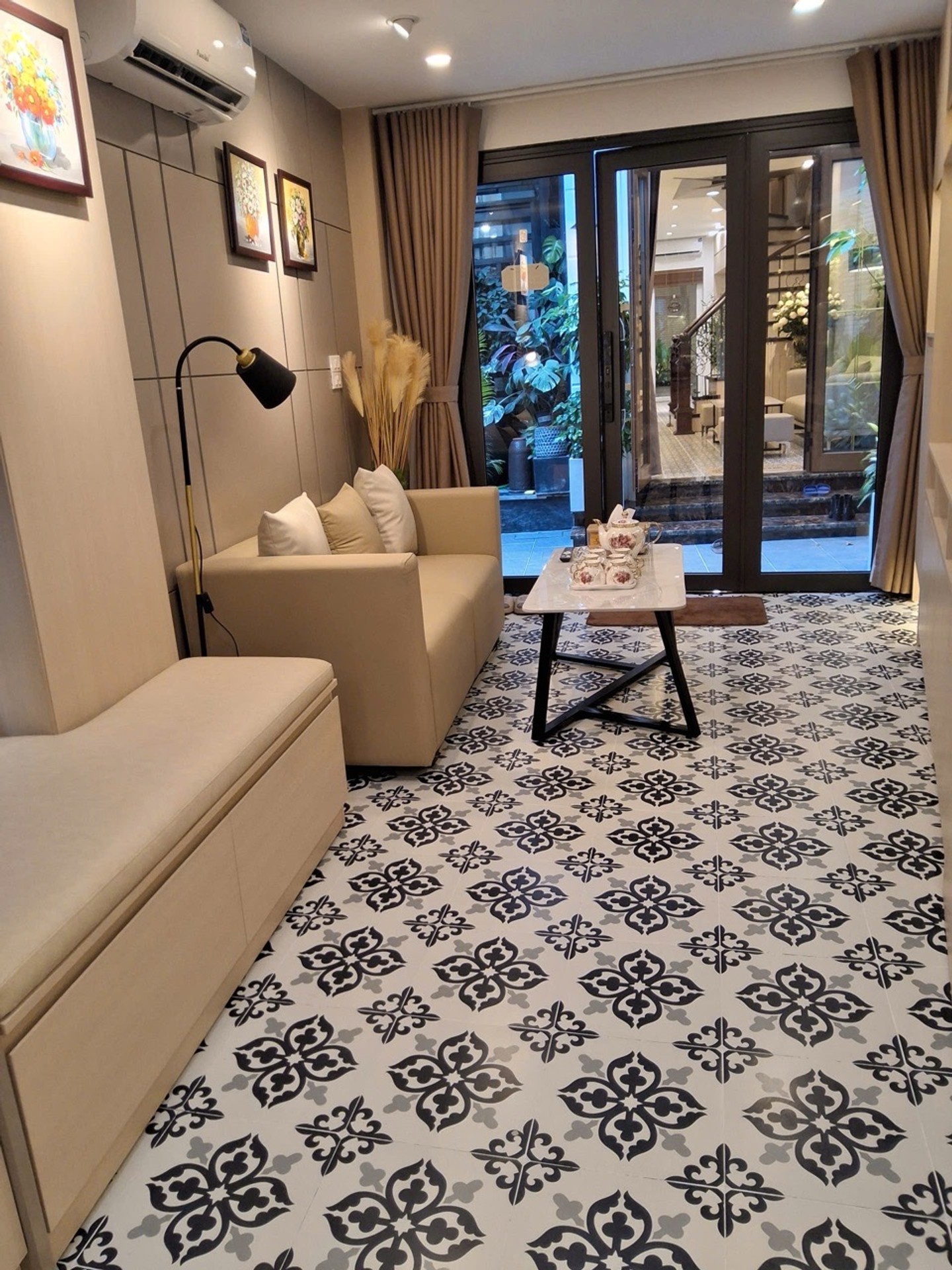 Bán nhà Cảm Hội - diện tích 62m2 5 tầng - Nhà đẹp hiếm có - giá 19,8 tỷ