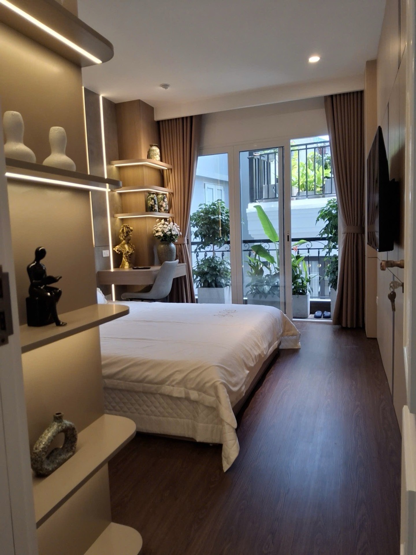 Bán nhà Cảm Hội - diện tích 62m2 5 tầng - Nhà đẹp hiếm có - giá 19,8 tỷ