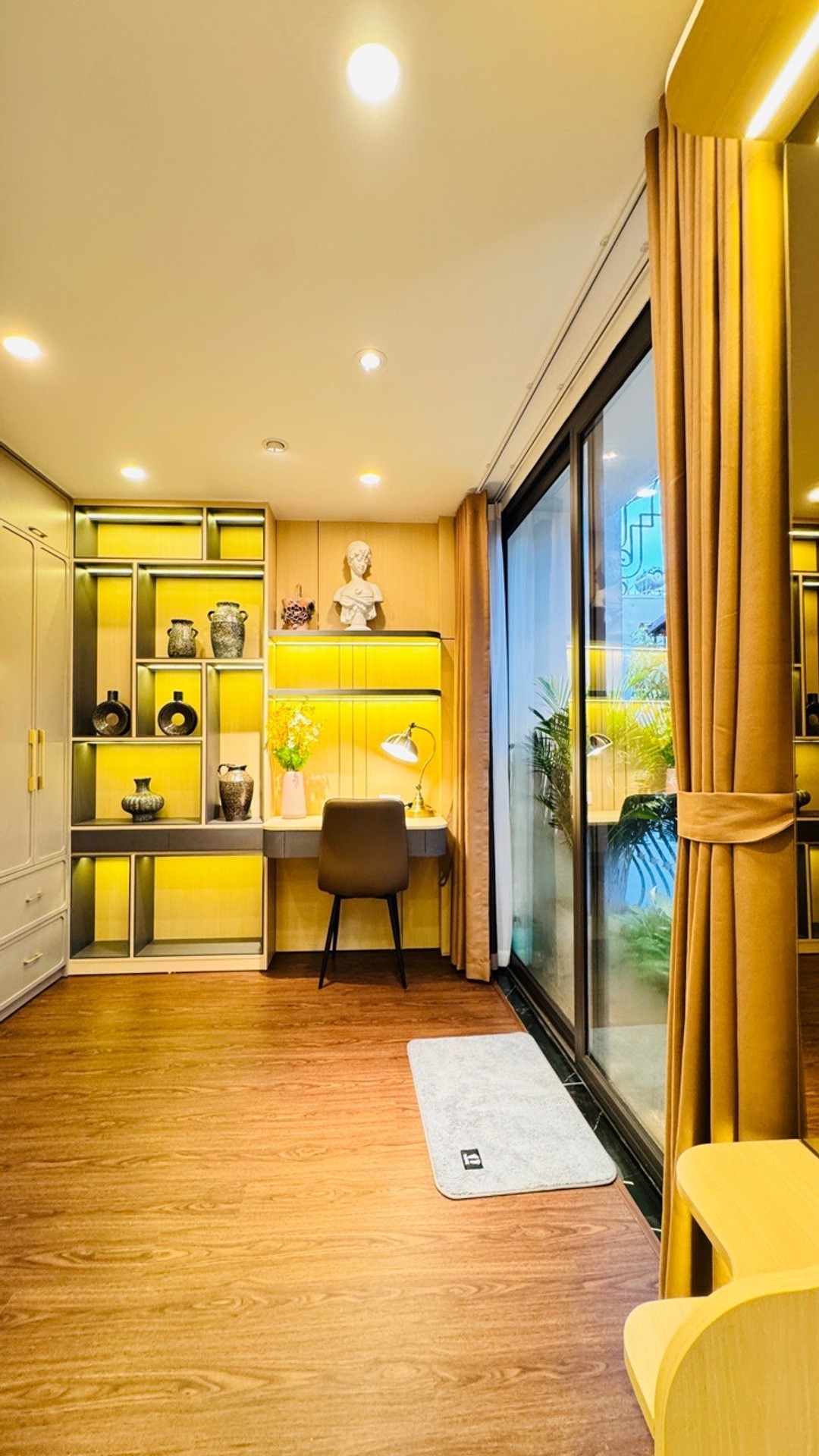 Bán nhà Cảm Hội - diện tích 62m2 5 tầng - Nhà đẹp hiếm có - giá 19,8 tỷ