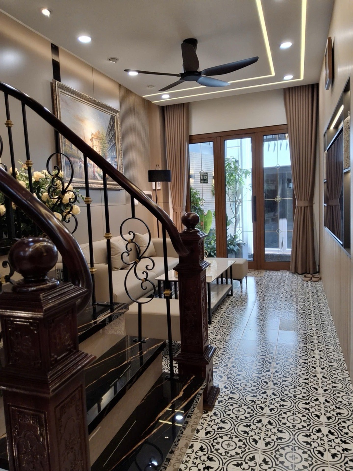 Bán nhà Cảm Hội - diện tích 62m2 5 tầng - Nhà đẹp hiếm có - giá 19,8 tỷ