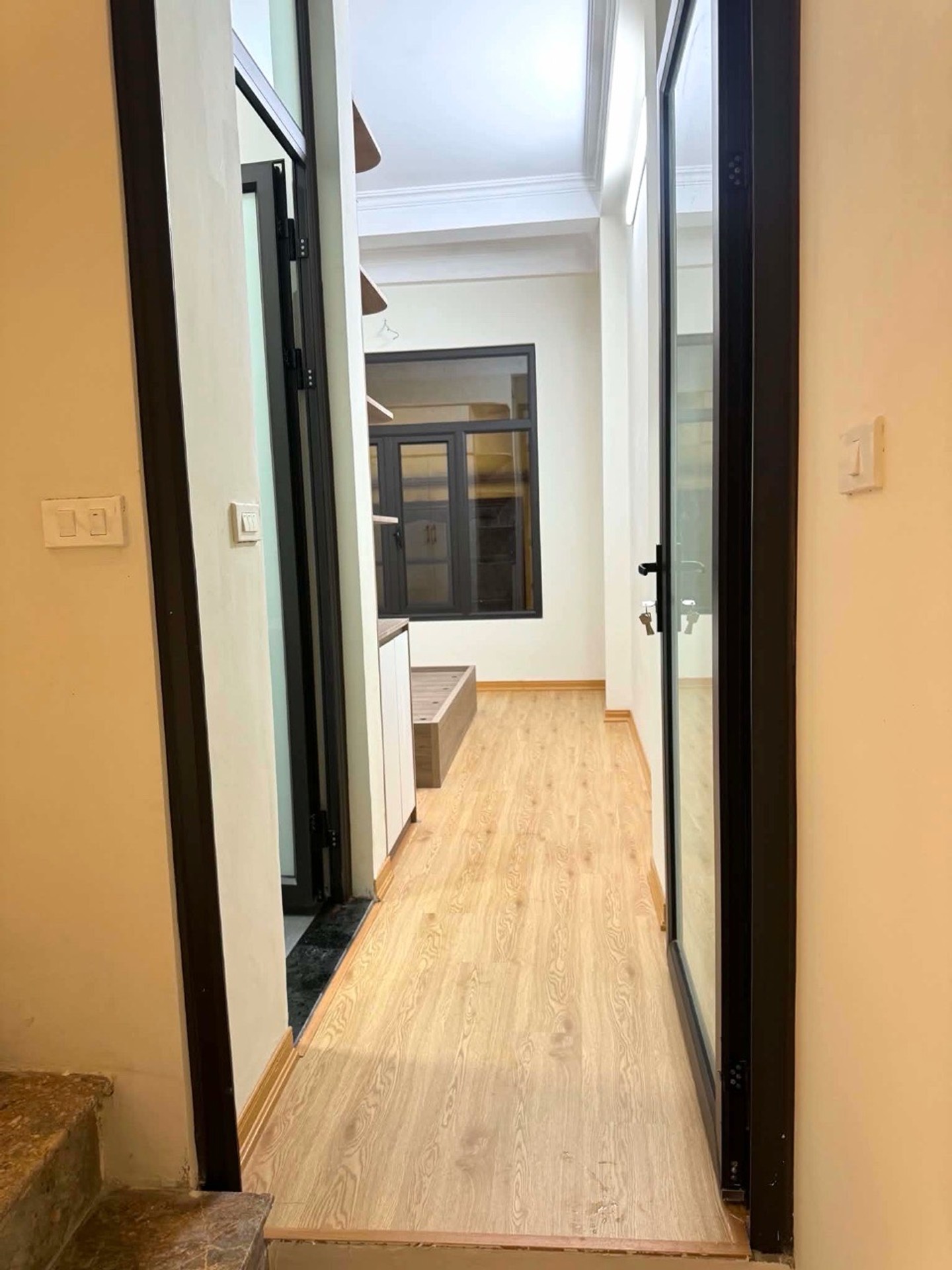 Bán nhà Khuất Duy Tiến - diện tích 19m2 6 tầng - ô tô đỗ cửa - giá 7,8 tỷ