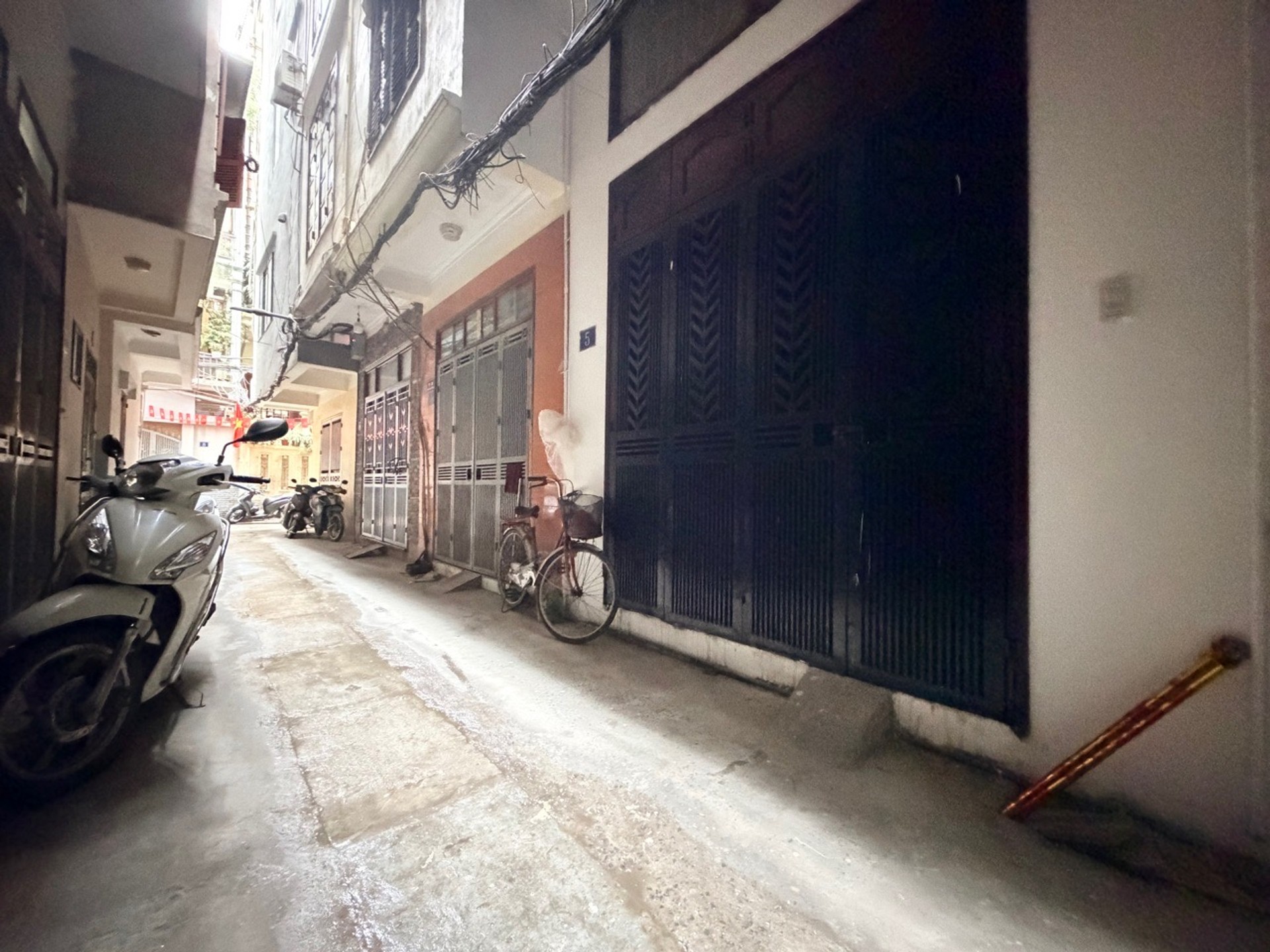 Bán nhà Khuất Duy Tiến - diện tích 19m2 6 tầng - ô tô đỗ cửa - giá 7,8 tỷ