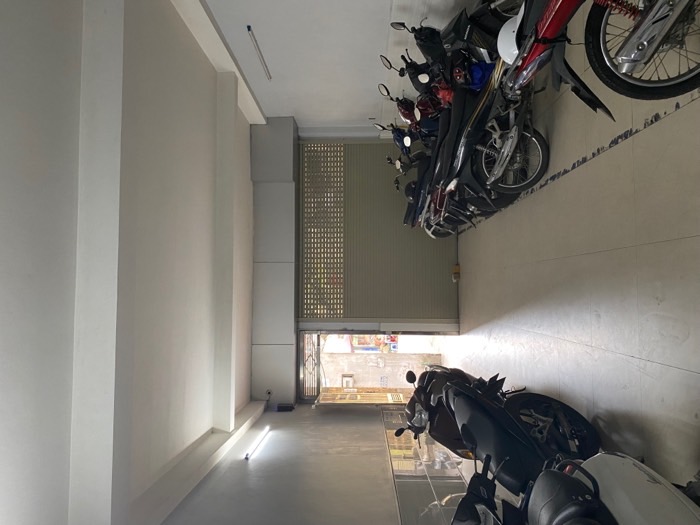 Bán nhà Dương Văn Bé - diện tích 112m2 6 tầng - Ô TÔ ĐỖ - giá 25 tỷ