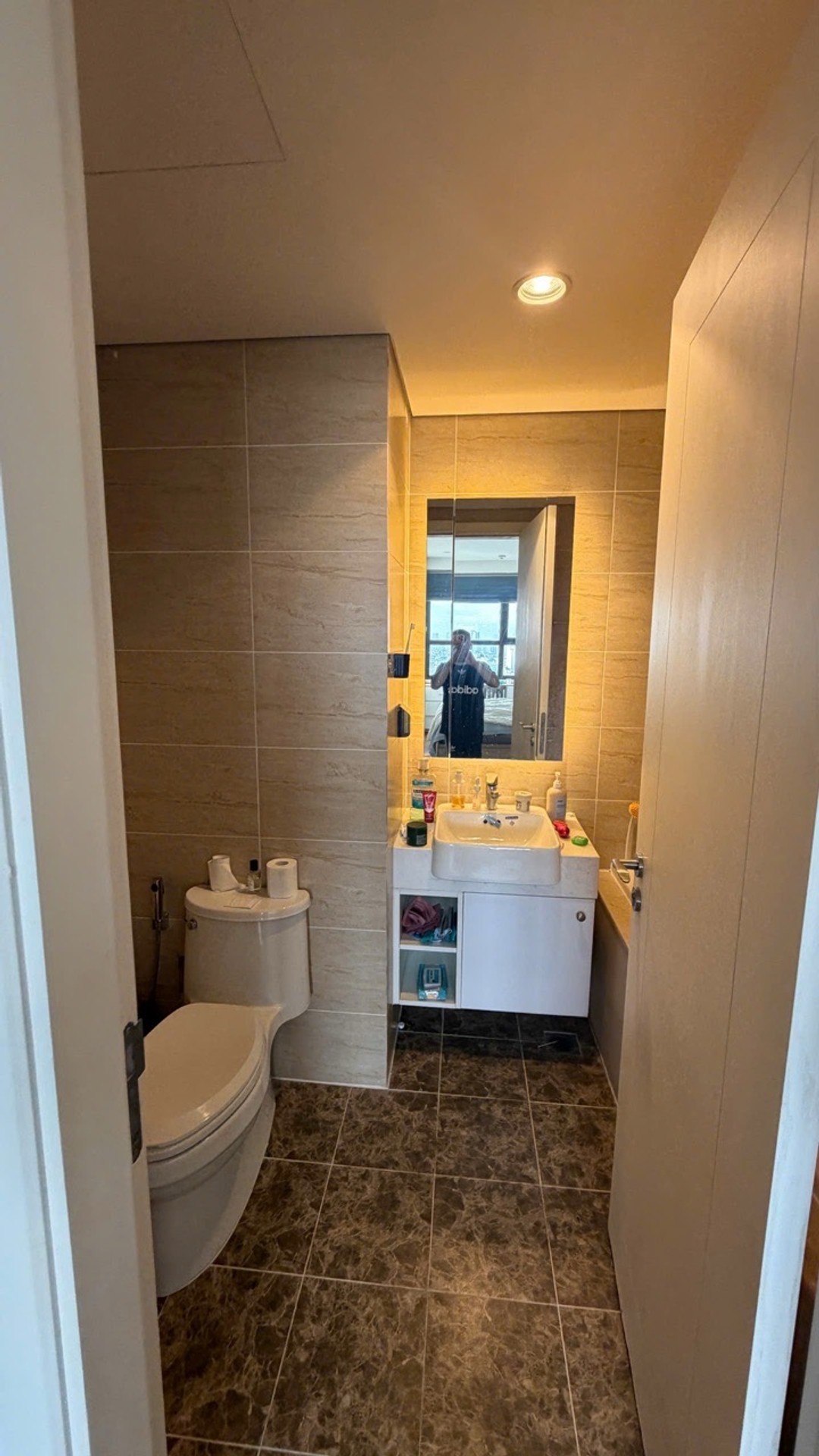 Bán nhà Trần Duy Hưng - diện tích 73m2 1 tầng - Căn hộ 2PN view hồ - giá 10,2 tỷ