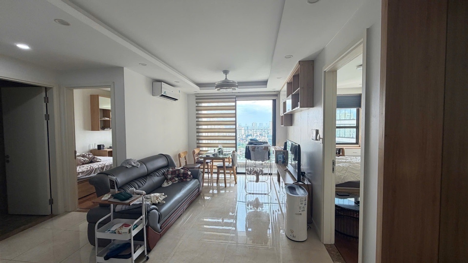 Bán nhà Trần Duy Hưng - diện tích 73m2 1 tầng - Căn hộ 2PN view hồ - giá 10,2 tỷ