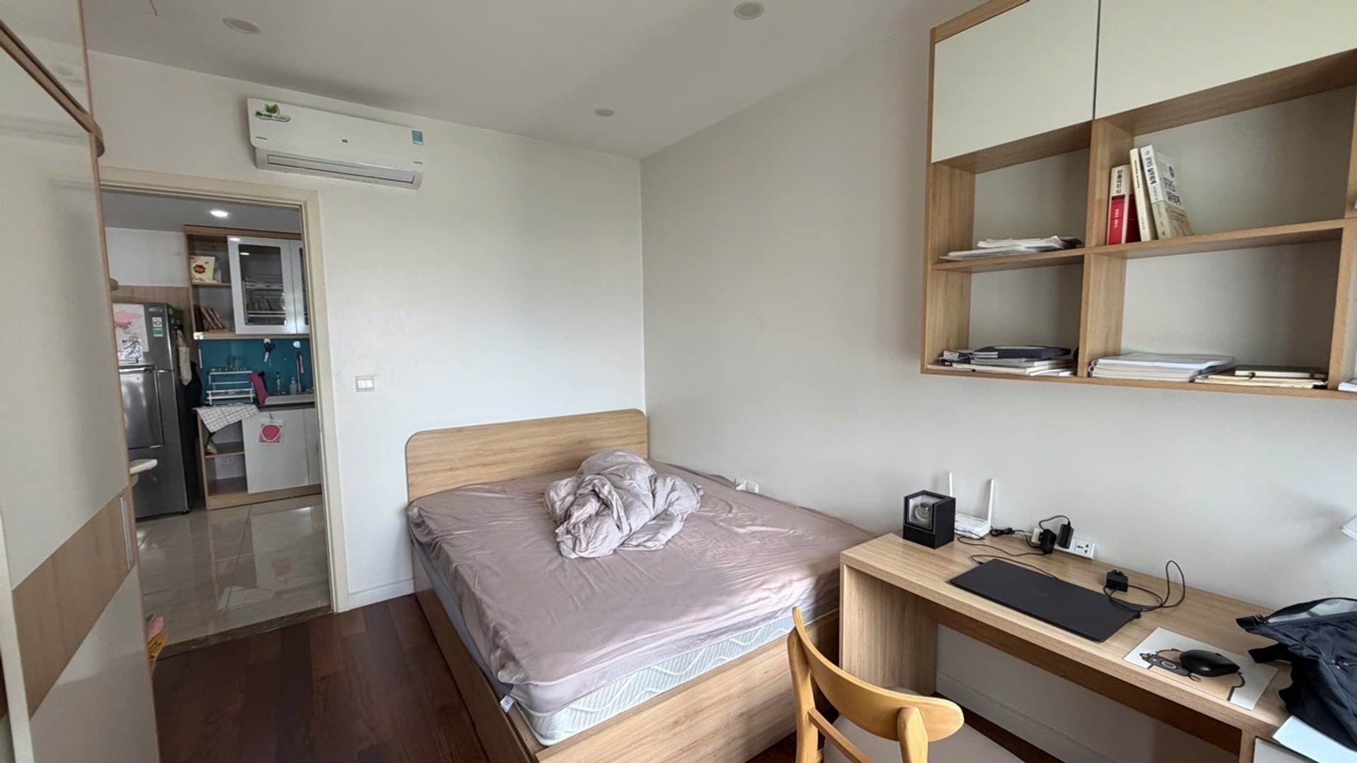 Bán nhà Trần Duy Hưng - diện tích 73m2 1 tầng - Căn hộ 2PN view hồ - giá 10,2 tỷ
