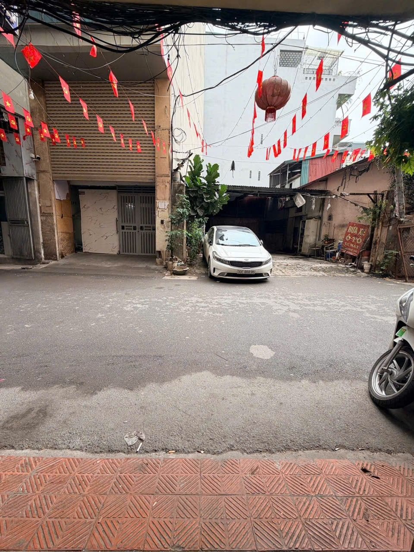 Bán nhà Khương Hạ - diện tích 81m2 7 tầng - ô tô tránh - giá 37,5 tỷ