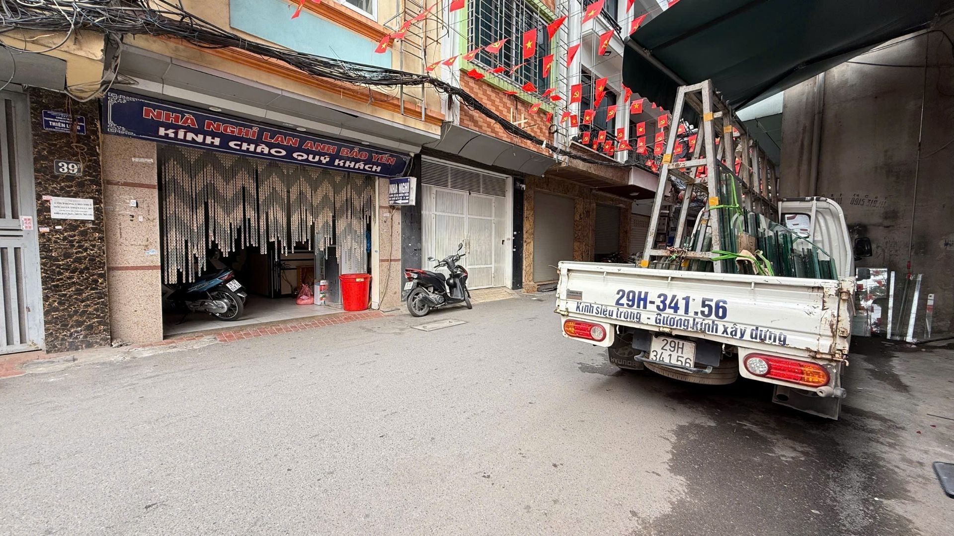 Bán nhà Khương Hạ - diện tích 81m2 7 tầng - ô tô tránh - giá 37,5 tỷ