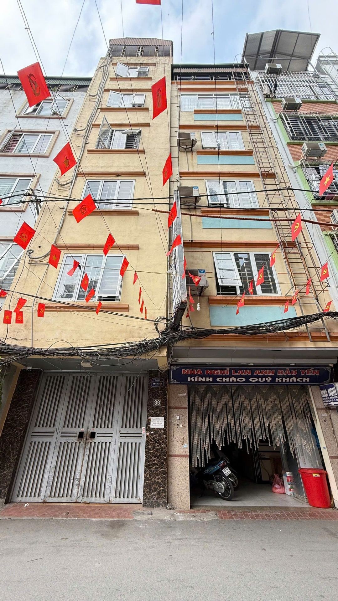 Bán nhà Khương Hạ - diện tích 81m2 7 tầng - ô tô tránh - giá 37,5 tỷ