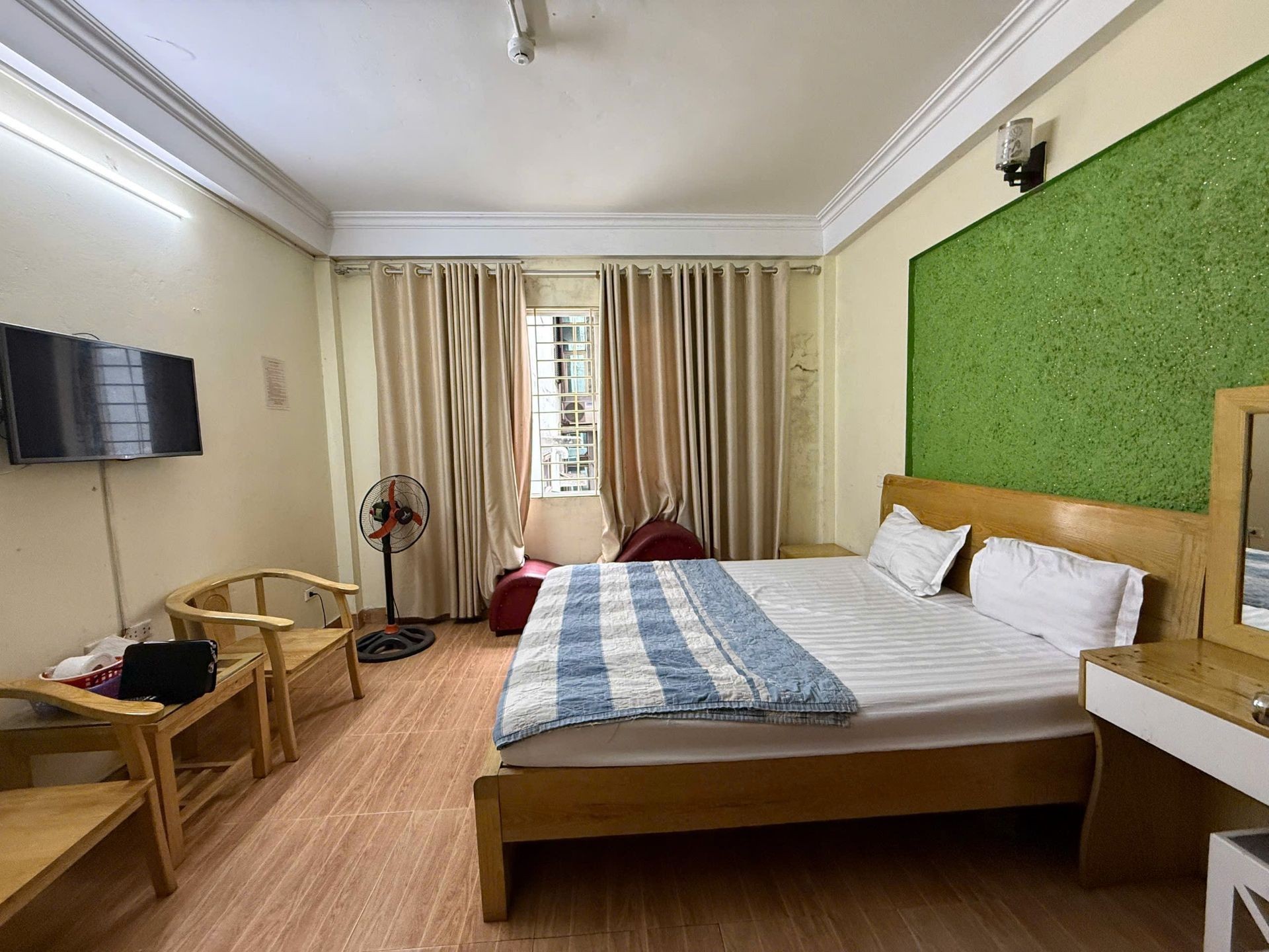 Bán nhà Khương Hạ - diện tích 81m2 7 tầng - ô tô tránh - giá 37,5 tỷ