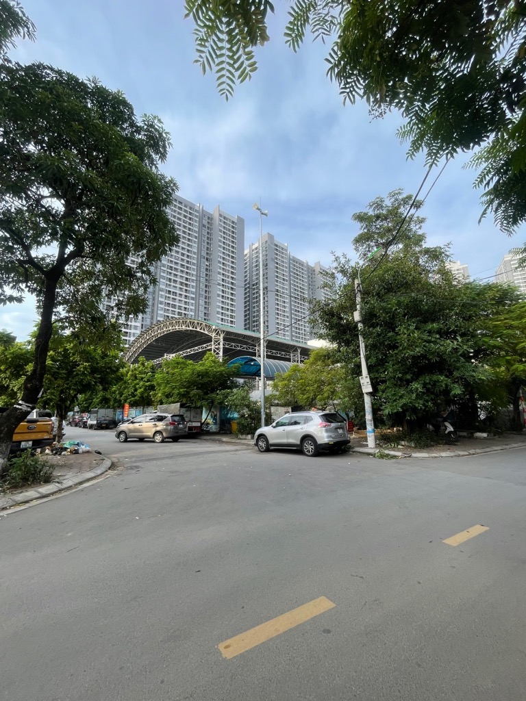 Bán nhà Lĩnh Nam - diện tích 90m2 5 tầng - ô tô tránh - giá 33,9 tỷ