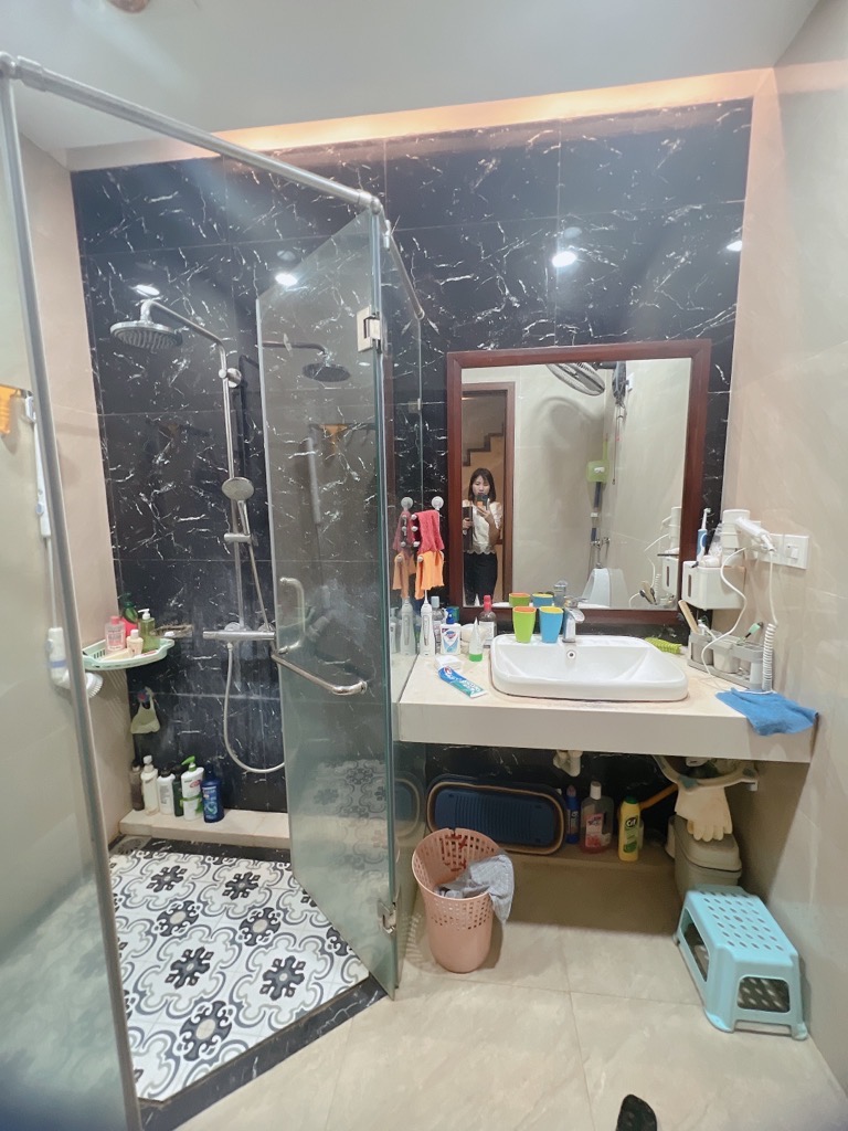 Bán nhà Lĩnh Nam - diện tích 90m2 5 tầng - ô tô tránh - giá 33,9 tỷ