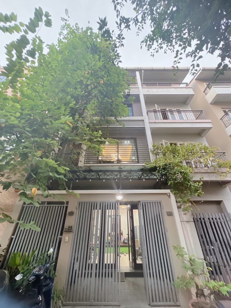 Bán nhà Lĩnh Nam - diện tích 90m2 5 tầng - ô tô tránh - giá 33,9 tỷ