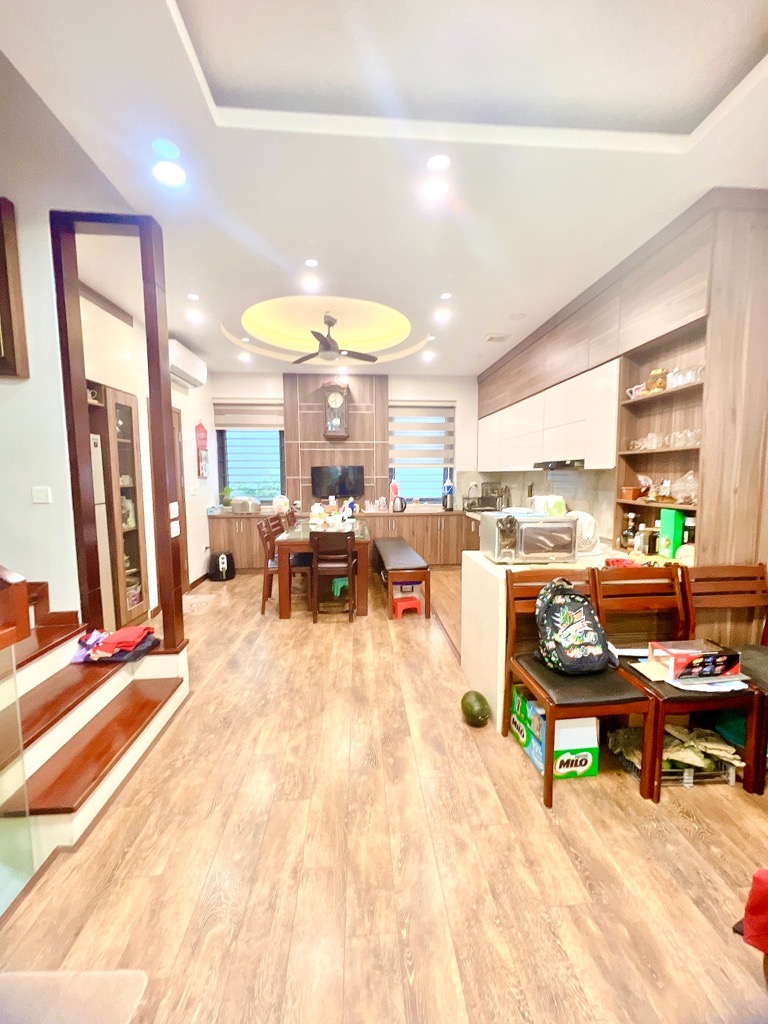 Bán nhà Lĩnh Nam - diện tích 90m2 5 tầng - ô tô tránh - giá 33,9 tỷ