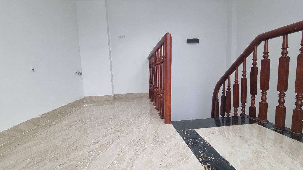 Bán nhà Thịnh Liệt - diện tích 30m2 5 tầng - ô tô tránh - giá 7,36 tỷ