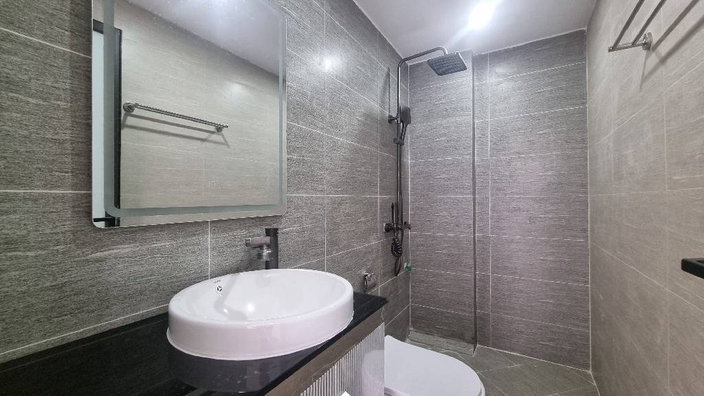 Bán nhà Thịnh Liệt - diện tích 30m2 5 tầng - ô tô tránh - giá 7,36 tỷ
