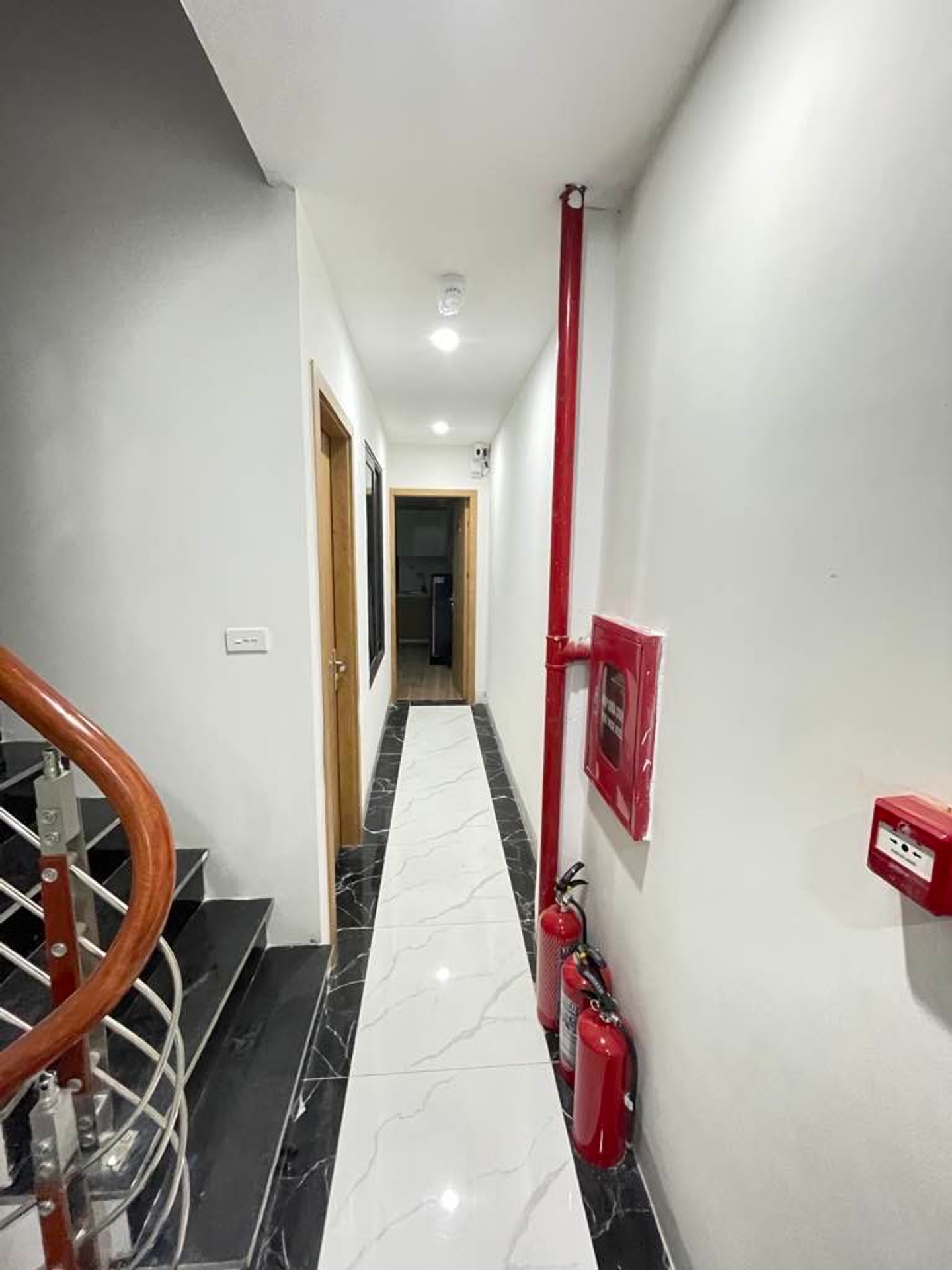 Bán nhà Tạ Quang Bửu - diện tích 90m2 5 tầng - SIÊU PHẨM CCMN - giá 24,5 tỷ