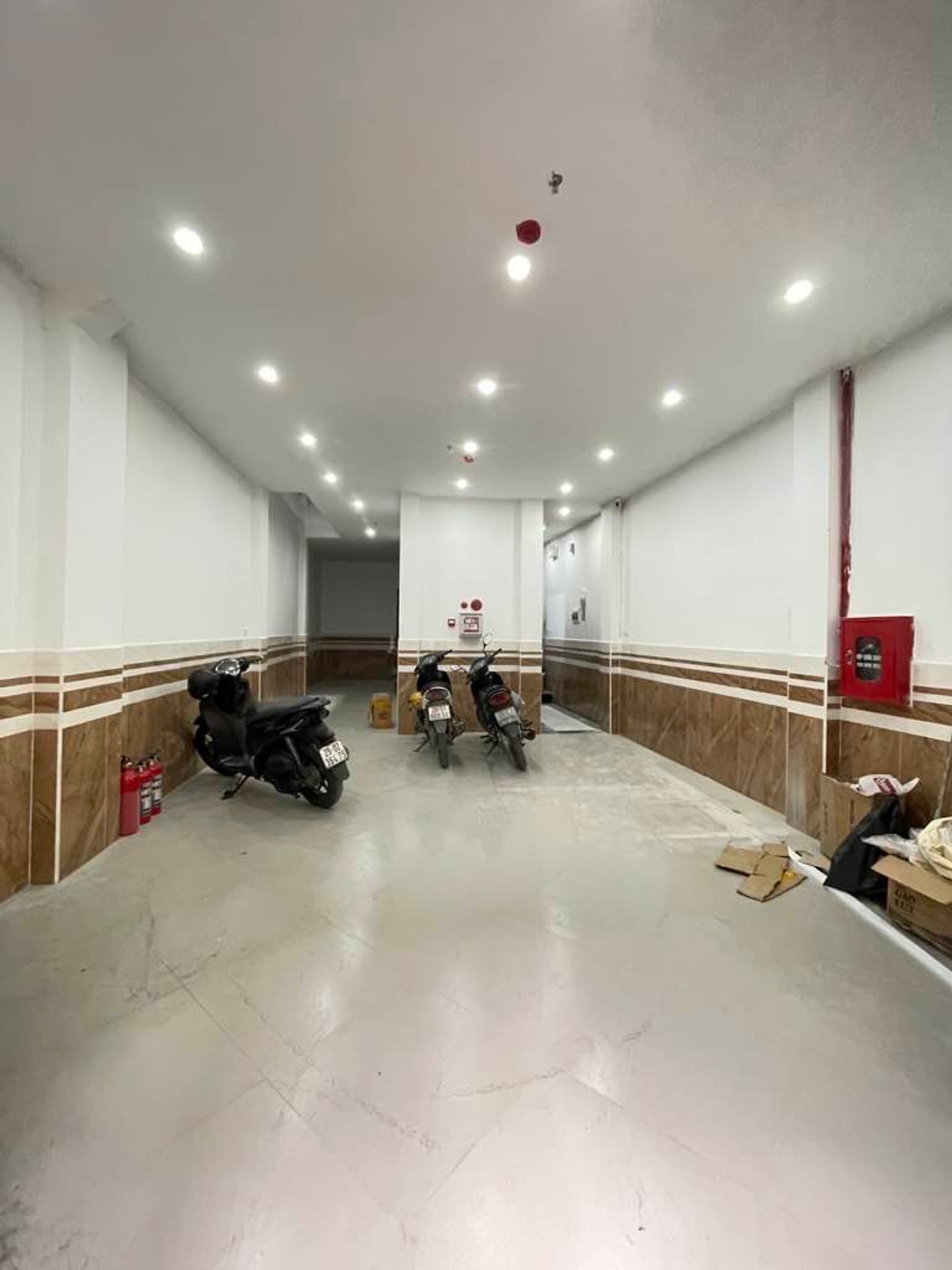 Bán nhà Tạ Quang Bửu - diện tích 90m2 5 tầng - SIÊU PHẨM CCMN - giá 24,5 tỷ