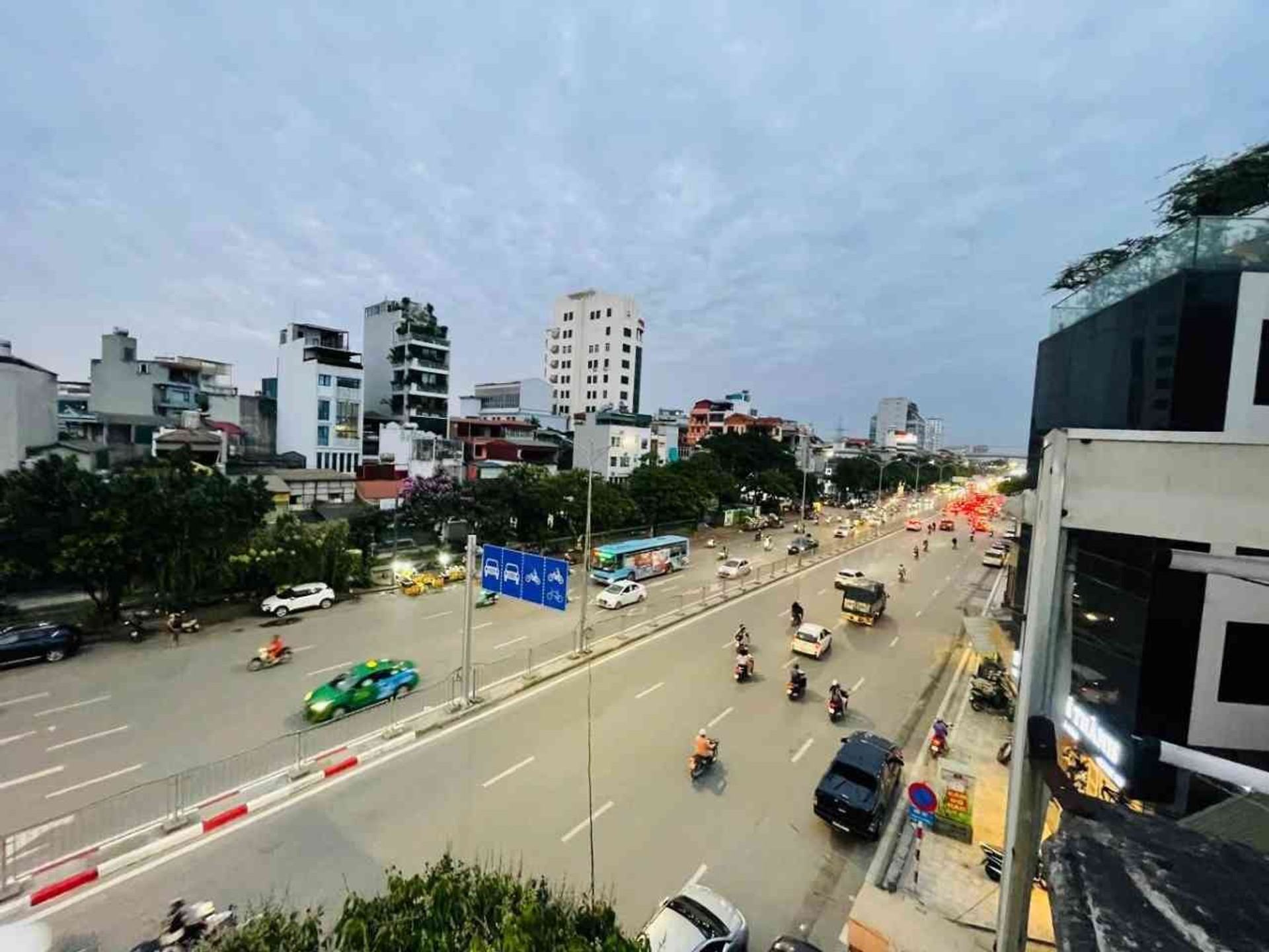 Bán nhà Giải Phóng - diện tích 43m2 3 tầng - MẶT PHỐ GIẢI PHÓNG - giá 16,5 tỷ
