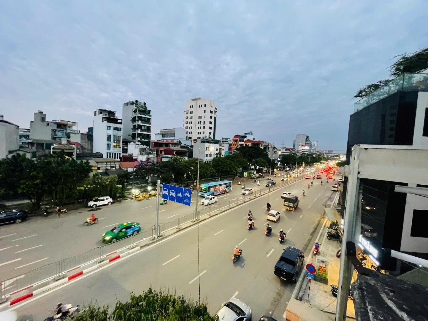 Bán nhà Giải Phóng - diện tích 43m2 3 tầng - MẶT PHỐ GIẢI PHÓNG - giá 16,5 tỷ