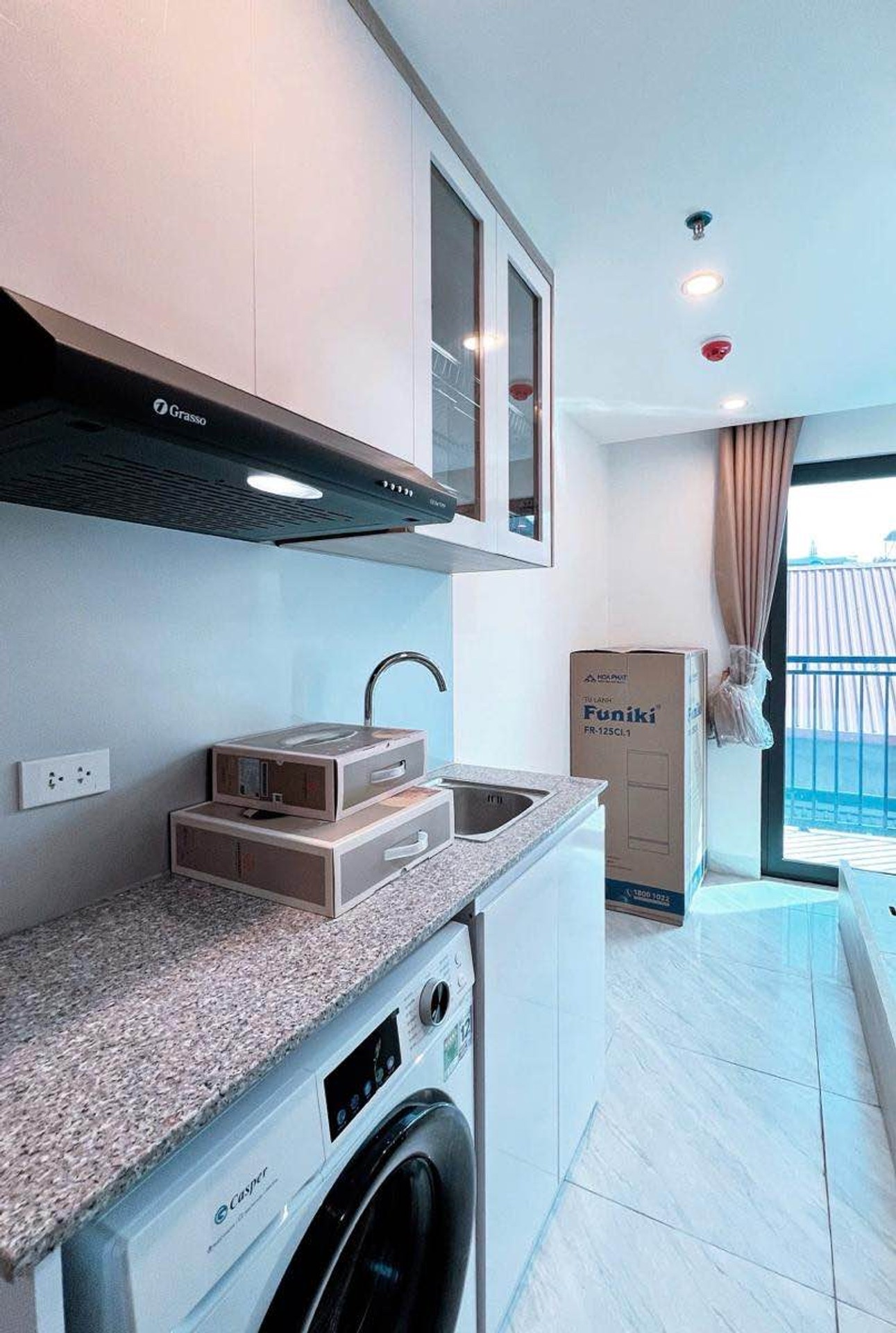 Bán nhà Mai Động - diện tích 80m2 6 tầng - Mặt tiền khủng - giá 12,5 tỷ