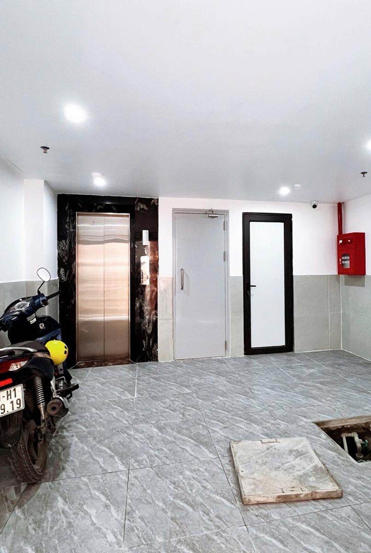 Bán nhà Mai Động - diện tích 80m2 6 tầng - Mặt tiền khủng - giá 12,5 tỷ