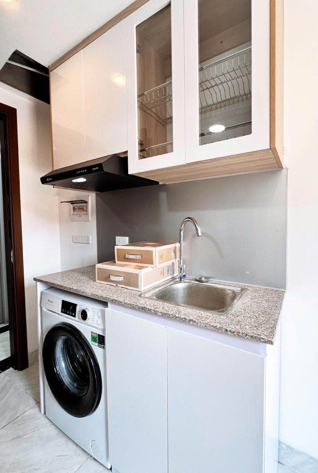 Bán nhà Mai Động - diện tích 80m2 6 tầng - Mặt tiền khủng - giá 12,5 tỷ