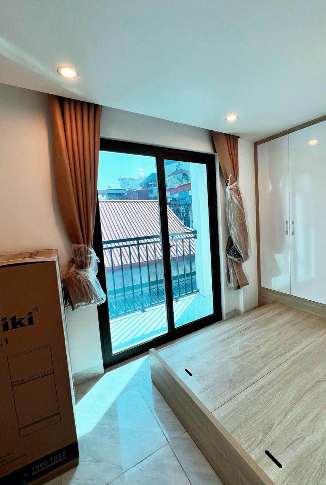 Bán nhà Mai Động - diện tích 80m2 6 tầng - Mặt tiền khủng - giá 12,5 tỷ