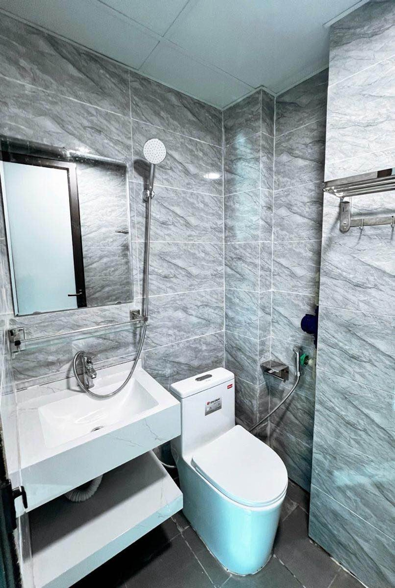 Bán nhà Mai Động - diện tích 80m2 6 tầng - Mặt tiền khủng - giá 12,5 tỷ