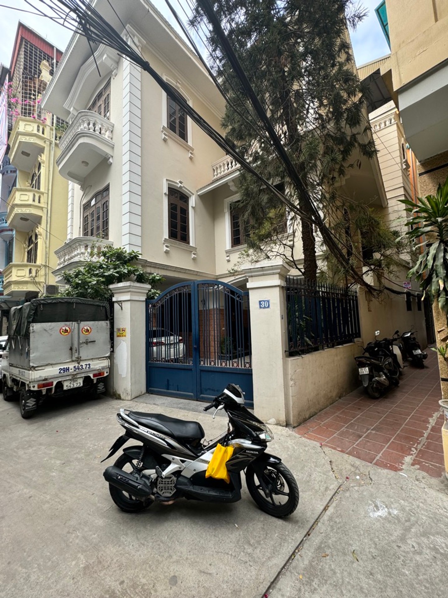 Bán nhà Thái Hà - diện tích 154m2 4 tầng - Lô góc 2 mặt thoáng - giá 46 tỷ