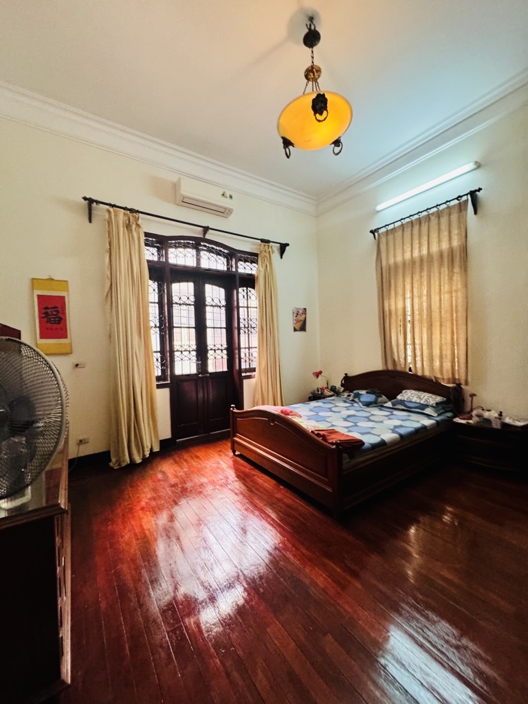 Bán nhà Thái Hà - diện tích 154m2 4 tầng - Lô góc 2 mặt thoáng - giá 46 tỷ