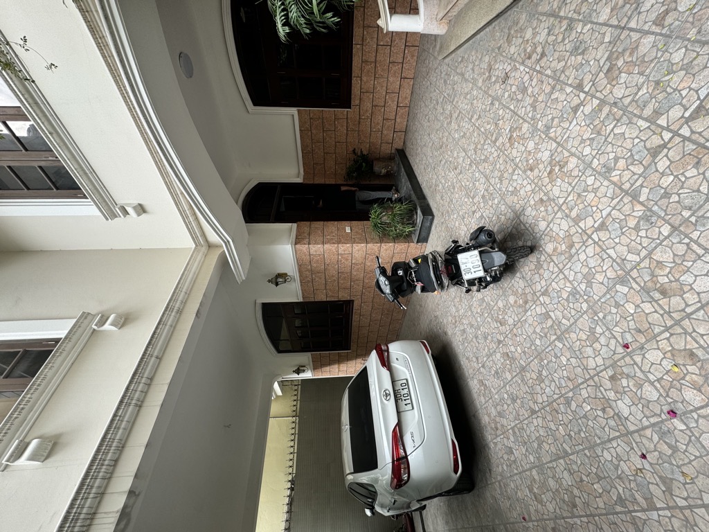 Bán nhà Thái Hà - diện tích 154m2 4 tầng - Lô góc 2 mặt thoáng - giá 46 tỷ