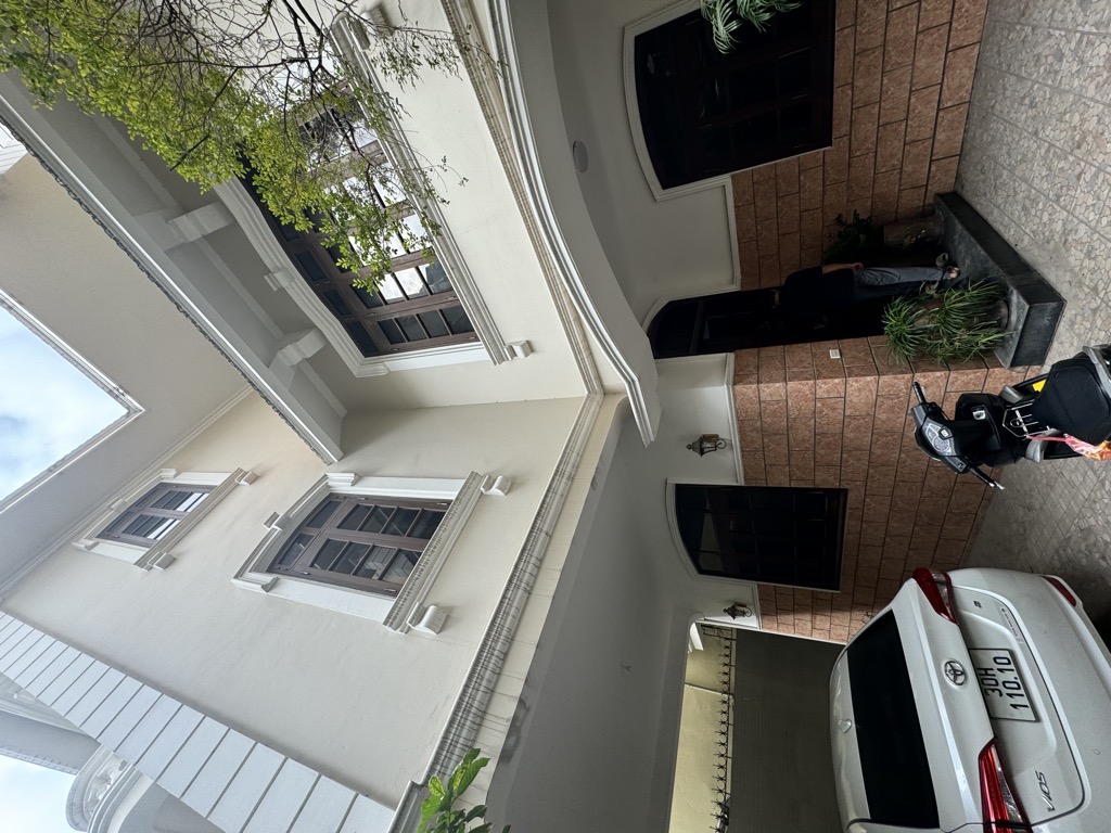 Bán nhà Thái Hà - diện tích 154m2 4 tầng - Lô góc 2 mặt thoáng - giá 46 tỷ