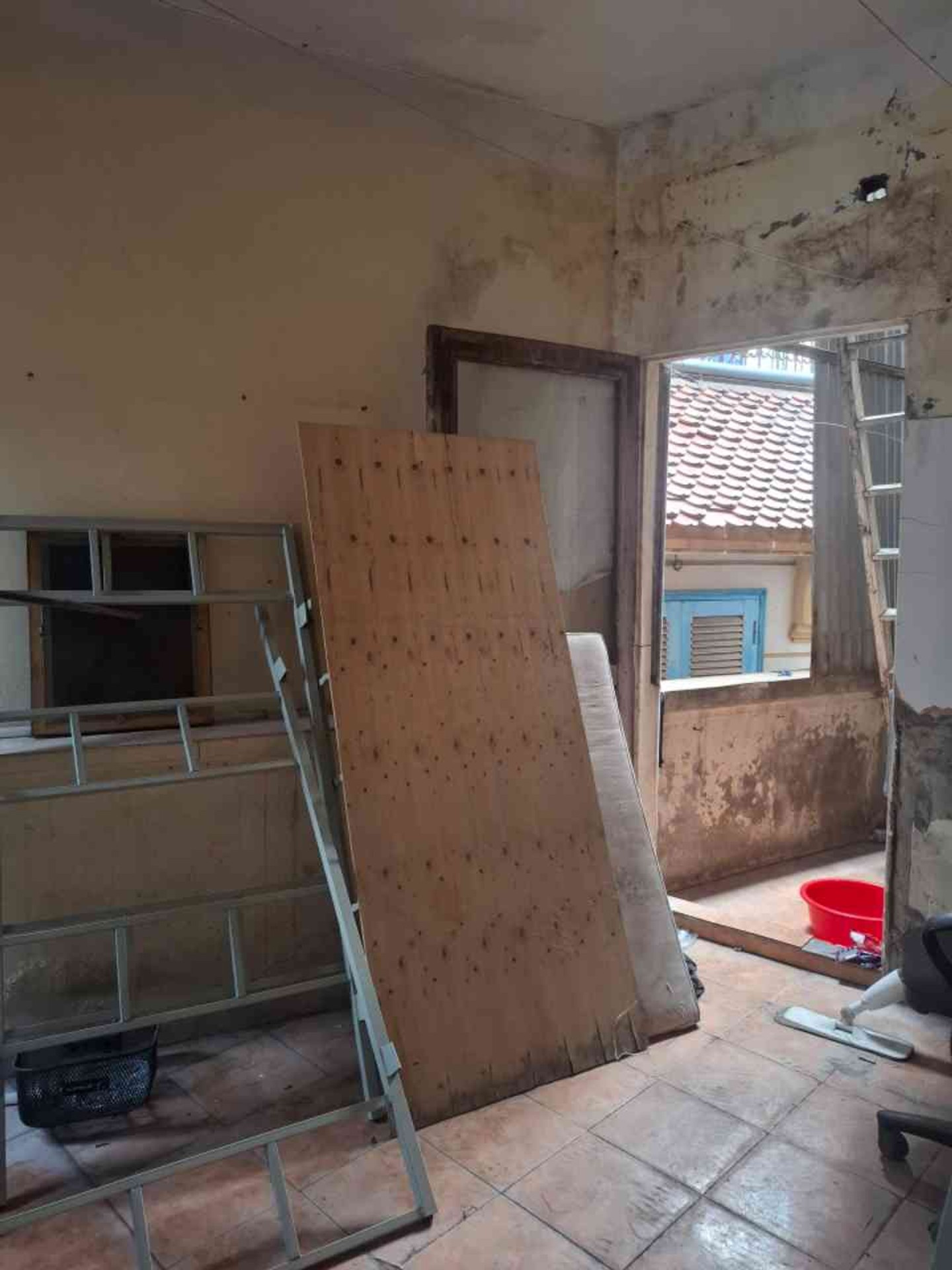 Bán nhà Hai Bà Trưng - diện tích 39m2 4 tầng - Ngõ thông tứ tung - giá 5 tỷ