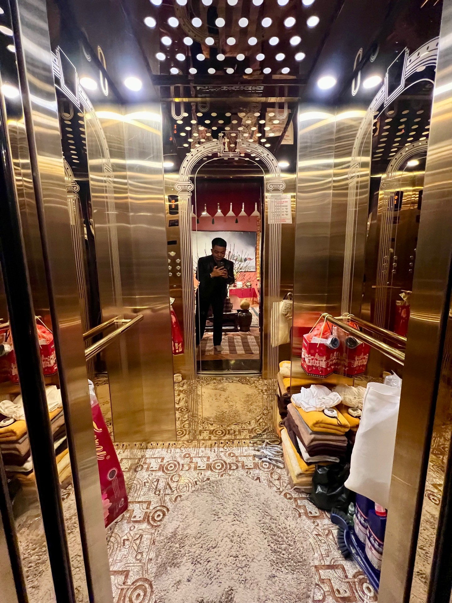 Bán nhà Lê Văn Lương - diện tích 110m2 5 tầng - Ô tô thang máy - giá 38,5 tỷ