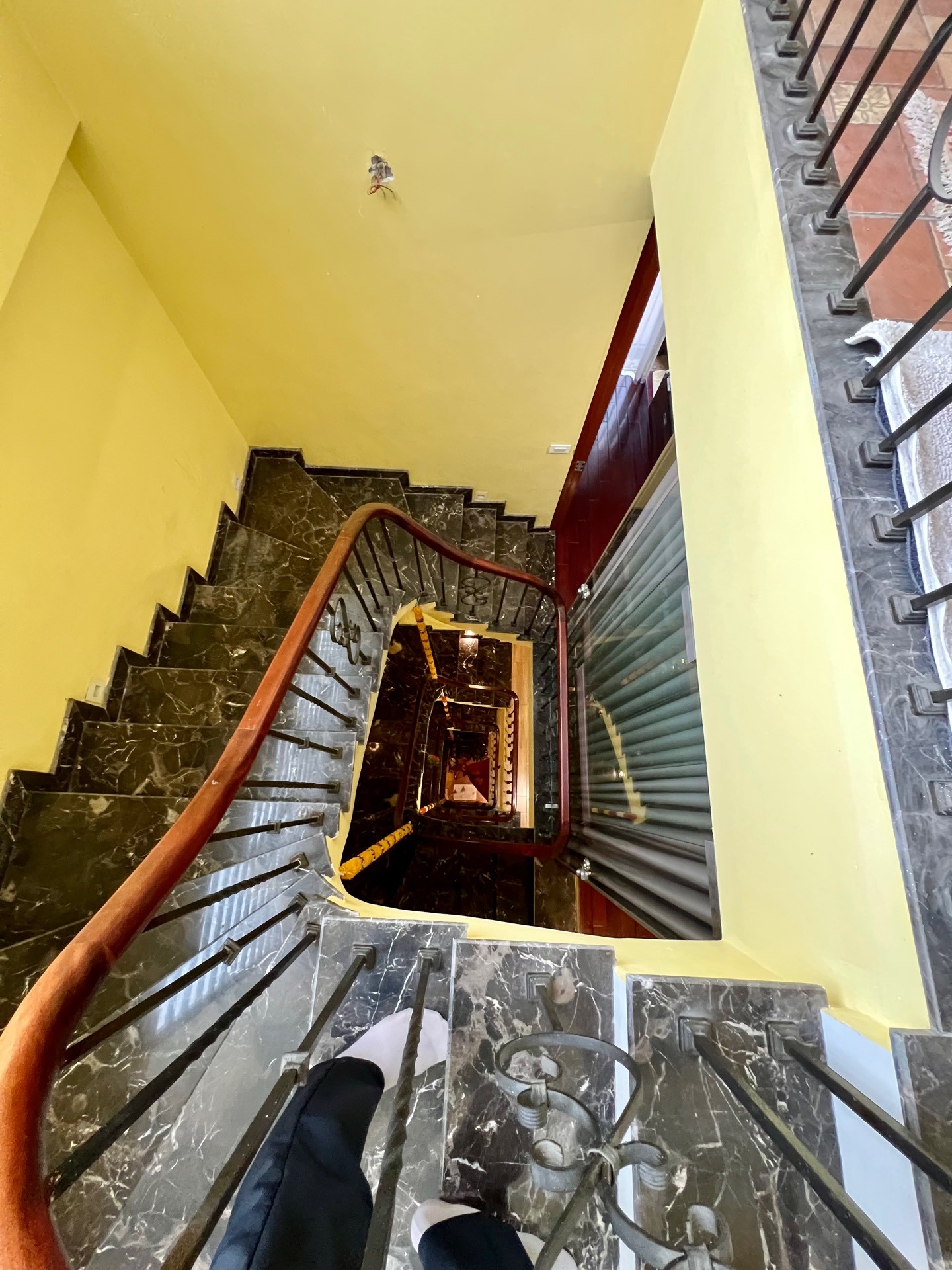 Bán nhà Lê Văn Lương - diện tích 110m2 5 tầng - Ô tô thang máy - giá 38,5 tỷ