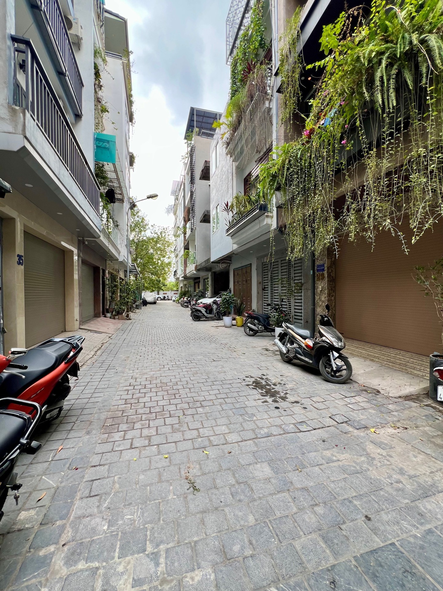 Bán nhà Lê Văn Lương - diện tích 110m2 5 tầng - Ô tô thang máy - giá 38,5 tỷ