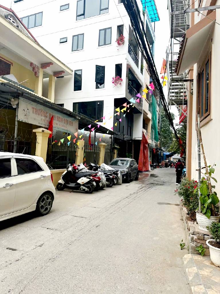 Bán nhà Kim Giang - diện tích 36m2 2 tầng - Ngõ thông ô tô tránh - giá 10,5 tỷ